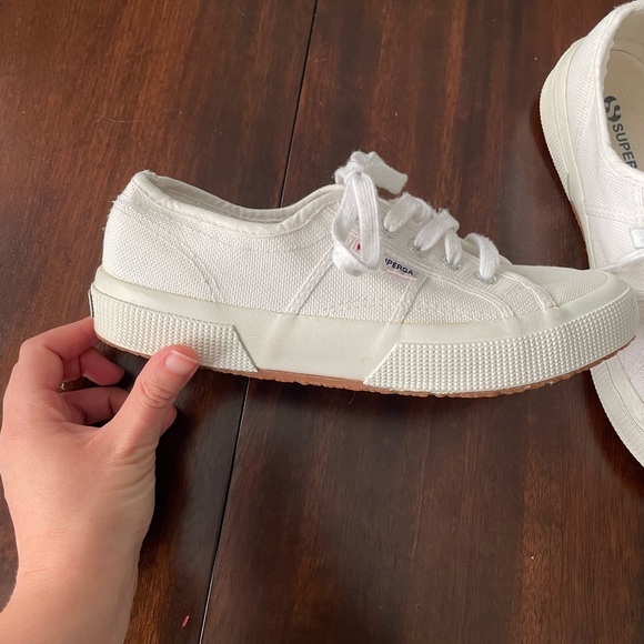 Superga Women’s White canvas sneakers sz 37.5 - Picture 5 of 8